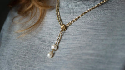 Gold fantasy necklase with with pearls