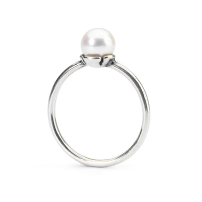 Delicate Pearl Ring